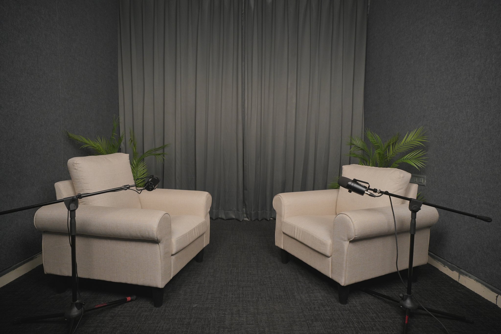 The Acoustic Noir Minimalist